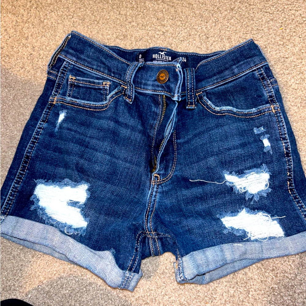 Hollister shorts!